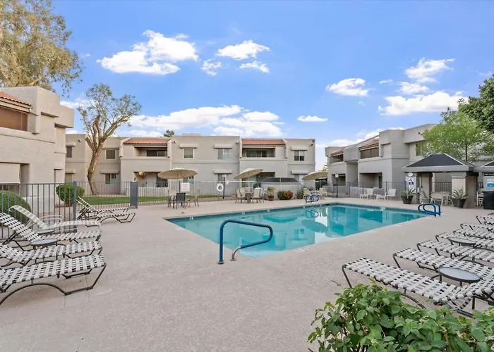 Holiday home Cozy 1br With Gym, Pool And Hot Tub Access *