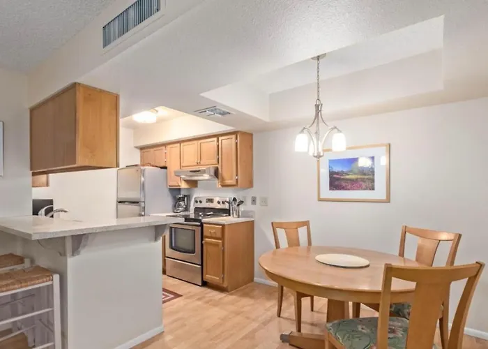 Cozy 1br With Gym, Pool And Hot Tub Access Holiday home *