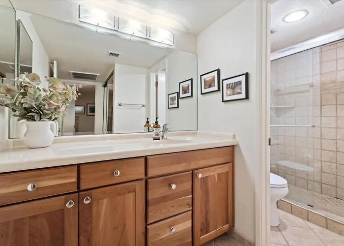 Holiday home Cozy 1br With Gym, Pool And Hot Tub Access