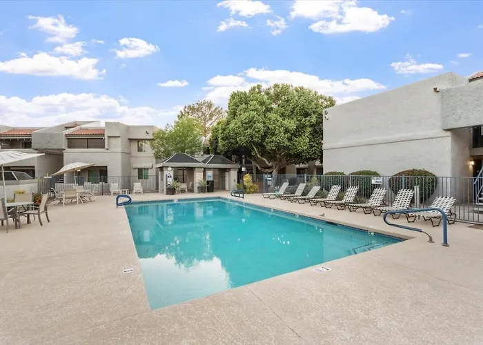 Holiday home Cozy 1br With Gym, Pool And Hot Tub Access *