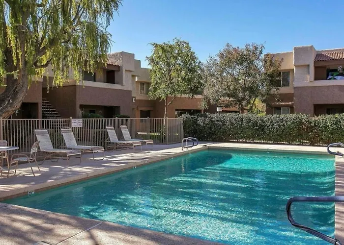 Holiday home Cozy 1br With Gym, Pool And Hot Tub Access